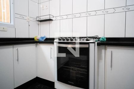 Casa à venda com 130m², 2 quartos e 2 vagas Casa à venda com 130m², 2 quartos e 2 vagasCozinha