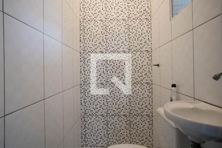 Casa à venda com 130m², 2 quartos e 2 vagas Casa à venda com 130m², 2 quartos e 2 vagasBanheiro de Serviço