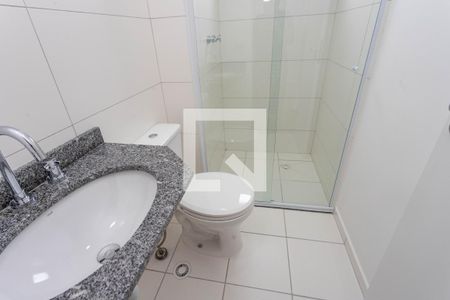 Apartamento à venda com 55m², 2 quartos e 1 vaga Apartamento à venda com 55m², 2 quartos e 1 vagaBanheiro social