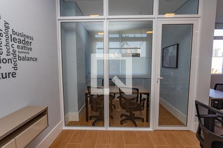 Apartamento à venda com 55m², 2 quartos e 1 vaga Apartamento à venda com 55m², 2 quartos e 1 vagaSala de reuniões
