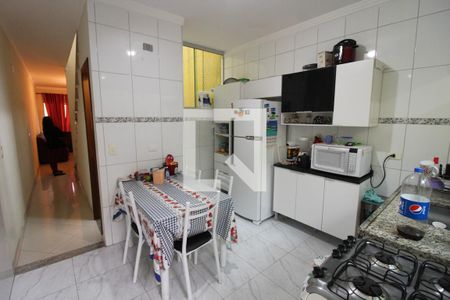 Casa à venda com 80m², 3 quartos e 2 vagasCozinha