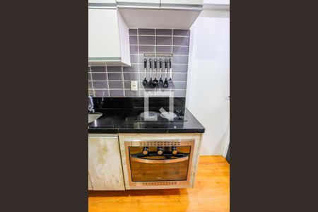 Cozinha de apartamento para alugar com 1 quarto, 37m² em Real Parque, São Paulo