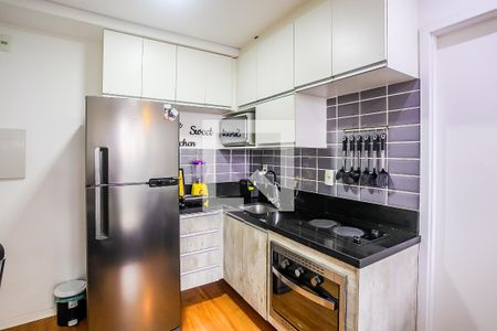 Cozinha de apartamento para alugar com 1 quarto, 37m² em Real Parque, São Paulo
