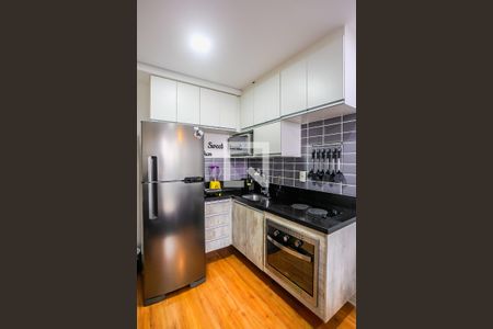 Cozinha de apartamento para alugar com 1 quarto, 37m² em Real Parque, São Paulo