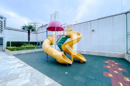 Apartamento à venda com 77m², 3 quartos e 2 vagasÁrea comum - Playground