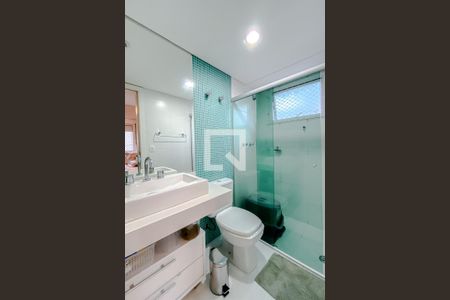 Apartamento à venda com 77m², 3 quartos e 2 vagasBanheiro da Suíte