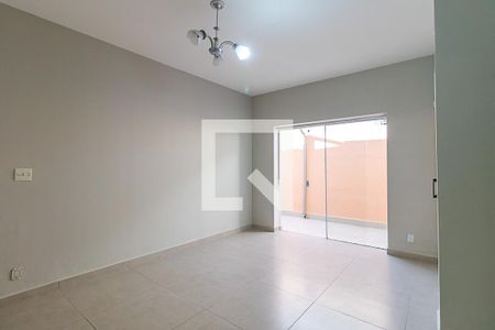 Sala de casa à venda com 3 quartos, 130m² em Bosque, Campinas