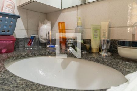 Apartamento à venda com 75m², 3 quartos e 2 vagasBanheiro da Suíte