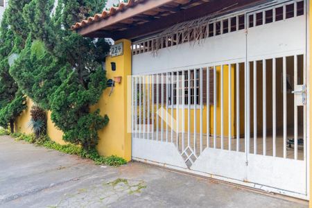 Casa à venda com 250m², 4 quartos e 3 vagasFachada