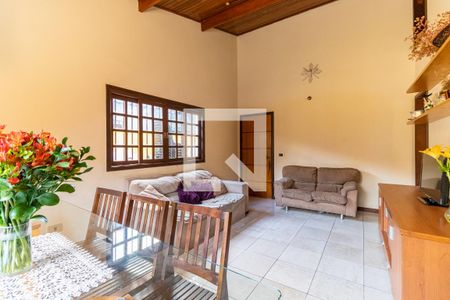 Casa à venda com 250m², 4 quartos e 3 vagasSala