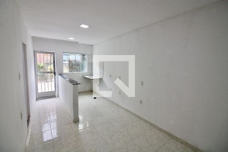 Sala de casa para alugar com 1 quarto, 60m² em Vargem Grande, Rio de Janeiro