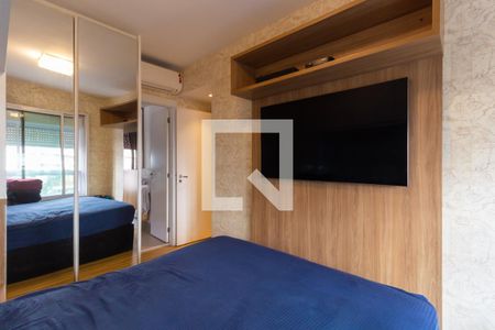 Suíte  de apartamento à venda com 2 quartos, 68m² em Vila Dom Pedro I, São Paulo