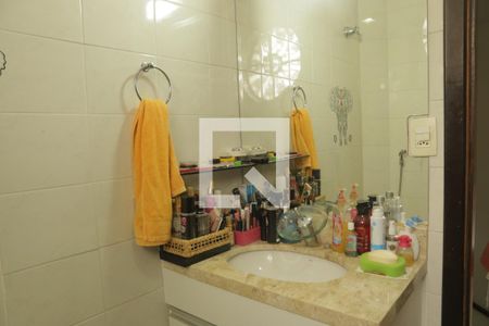 Casa à venda com 190m², 3 quartos e 2 vagasBanheiro Social