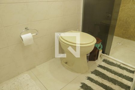 Casa à venda com 190m², 3 quartos e 2 vagasBanheiro da Suíte