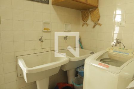 Casa à venda com 190m², 3 quartos e 2 vagasÁrea de Serviço