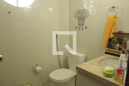 Casa à venda com 190m², 3 quartos e 2 vagasBanheiro Social