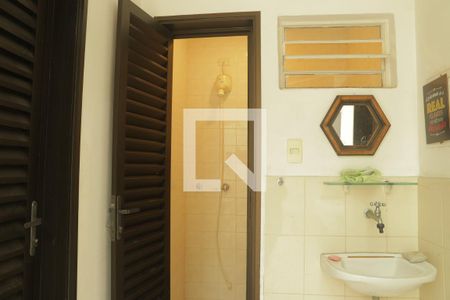 Casa à venda com 190m², 3 quartos e 2 vagasBanheiro Externo