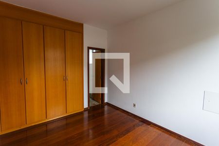 Apartamento para alugar com 150m², 4 quartos e 2 vagasSuíte