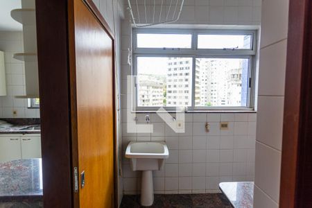 Apartamento para alugar com 150m², 4 quartos e 2 vagasÁrea de Serviço