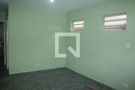 Sala de casa à venda com 4 quartos, 150m² em Jardim Sabara, São Paulo