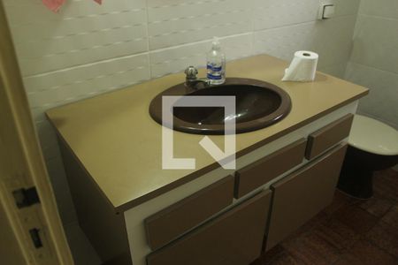 Casa à venda com 150m², 4 quartos e 2 vagasLavabo