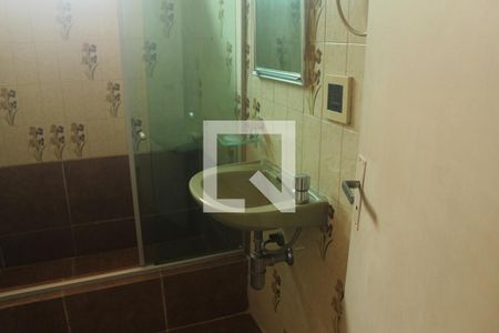 Banheiro da Suíte 1 de casa à venda com 4 quartos, 150m² em Jardim Sabara, São Paulo