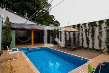 Casa à venda com 320m², 4 quartos e 3 vagasPiscina