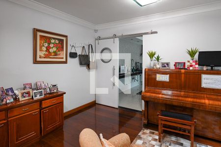 Sala de Estar de casa à venda com 4 quartos, 320m² em Vila Brasílio Machado, São Paulo
