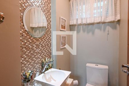 Lavabo de casa à venda com 4 quartos, 320m² em Vila Brasílio Machado, São Paulo