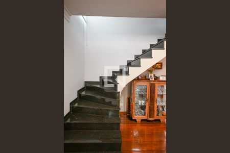 Sala de Estar de casa à venda com 4 quartos, 320m² em Vila Brasílio Machado, São Paulo