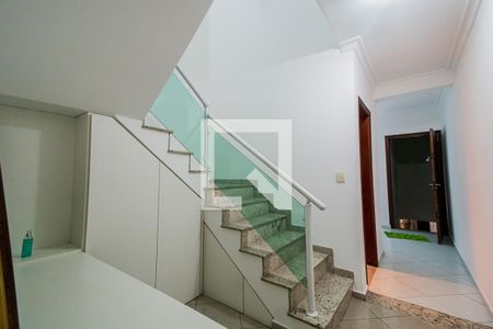 Corredor de casa à venda com 4 quartos, 350m² em Vila Pires, Santo André