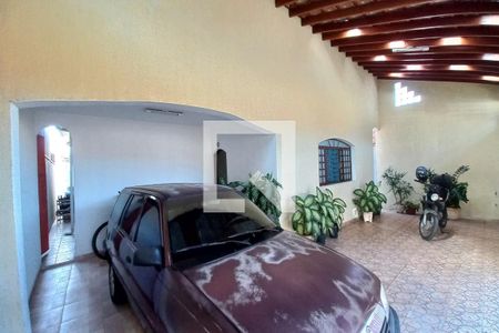 Casa à venda com 175m², 3 quartos e 2 vagas Casa à venda com 175m², 3 quartos e 2 vagasFachada do Prédio