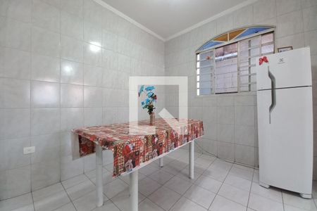 Casa à venda com 175m², 3 quartos e 2 vagas Casa à venda com 175m², 3 quartos e 2 vagasCopa