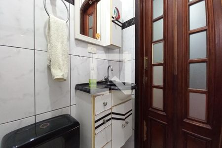 Casa à venda com 175m², 3 quartos e 2 vagas Casa à venda com 175m², 3 quartos e 2 vagasBanheiro Corredor