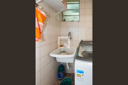 Casa à venda com 147m², 3 quartos e 1 vagaÁrea de Serviço