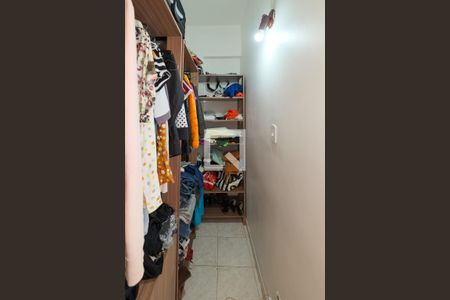 Casa à venda com 147m², 3 quartos e 1 vagaCloset