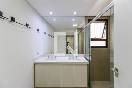 Apartamento à venda com 178m², 4 quartos e 2 vagasBanheiro da Suíte 1