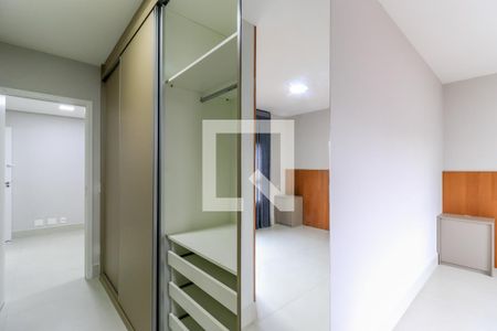 Apartamento à venda com 178m², 4 quartos e 2 vagasCloset da suíte 1
