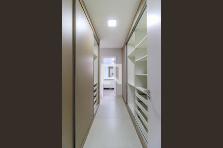 Apartamento à venda com 178m², 4 quartos e 2 vagasCloset da suíte 1