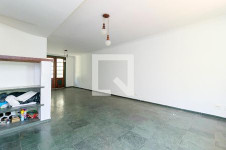 Sala de casa à venda com 3 quartos, 178m² em Vila Cordeiro, São Paulo