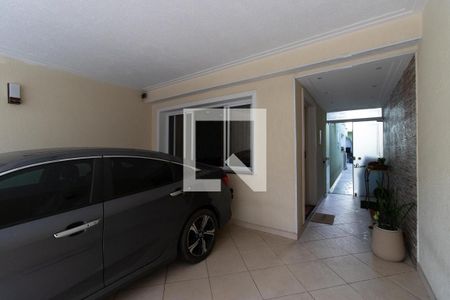 Casa à venda com 182m², 4 quartos e 2 vagas Casa à venda com 182m², 4 quartos e 2 vagasGaragem