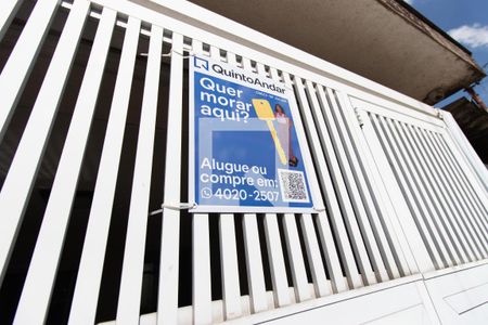 Casa à venda com 182m², 4 quartos e 2 vagas Casa à venda com 182m², 4 quartos e 2 vagasPlaca