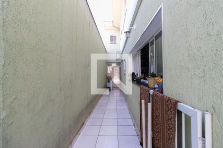 Casa à venda com 182m², 4 quartos e 2 vagas Casa à venda com 182m², 4 quartos e 2 vagasCorredor