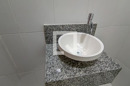 Casa à venda com 135m², 2 quartos e 1 vaga Casa à venda com 135m², 2 quartos e 1 vagaBanheiro