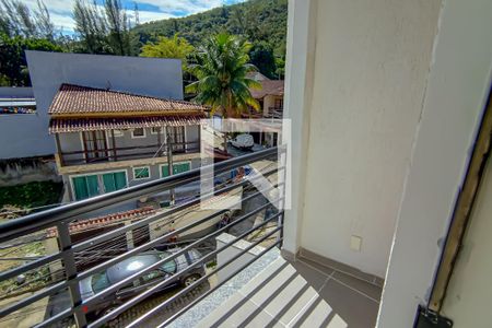 Casa à venda com 135m², 2 quartos e 1 vaga Casa à venda com 135m², 2 quartos e 1 vagaVaranda