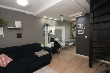 Casa de condomínio à venda com 70m², 3 quartos e 2 vagasSala