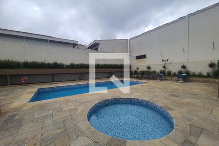 Apartamento à venda com 84m², 3 quartos e 2 vagas Apartamento à venda com 84m², 3 quartos e 2 vagasÁrea comum - Piscina