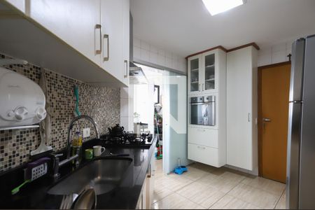 Apartamento à venda com 84m², 3 quartos e 2 vagas Apartamento à venda com 84m², 3 quartos e 2 vagasCozinha