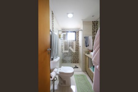 Apartamento à venda com 84m², 3 quartos e 2 vagas Apartamento à venda com 84m², 3 quartos e 2 vagasBanheiro da Suíte