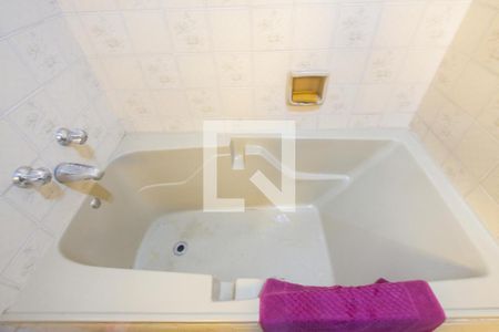 Casa à venda com 116m², 4 quartos e 2 vagasBanheira